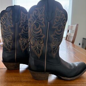 Ariat Black Western Boots with Embroidered Detailing